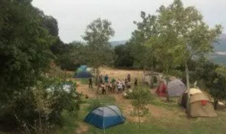 acampada en la font roja