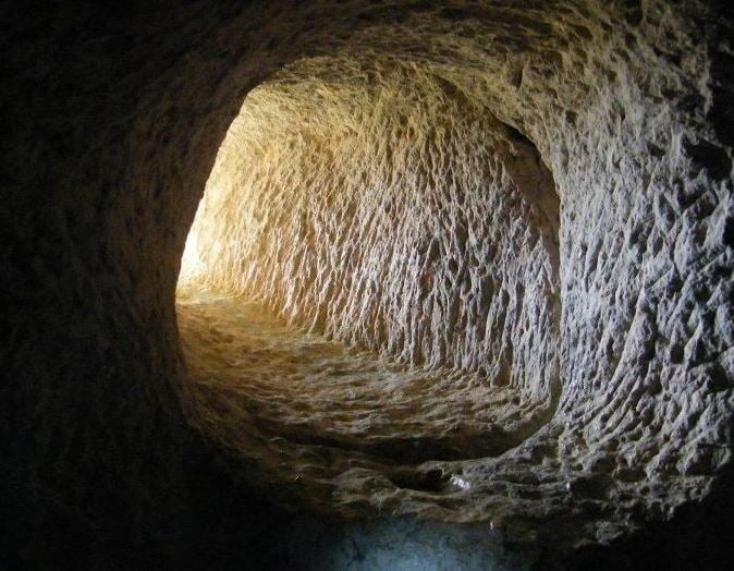 interior de las cuevas
